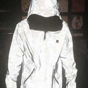 Meet your Posher, Wayne